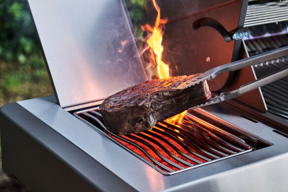 Napoleon Prestige 500 Edelstahl Gasgrill - mit SIZZLE ZONE und Heckbrenner inkl. Abdeckhaube Mod. 2025