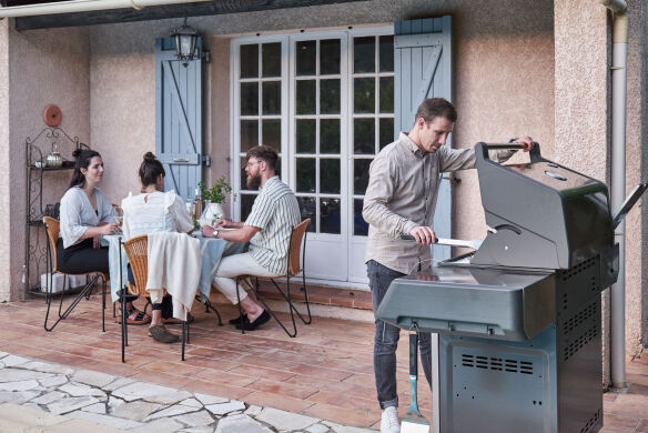 Napoleon Prestige 500 Edelstahl Gasgrill - mit SIZZLE ZONE und Heckbrenner inkl. Abdeckhaube Mod. 2025